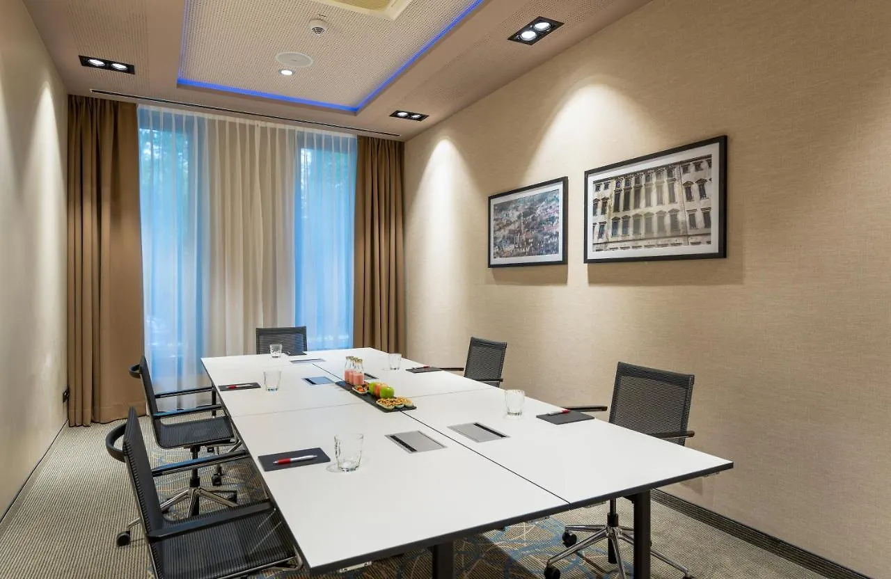 Leonardo Hotel Augsburg 4*,